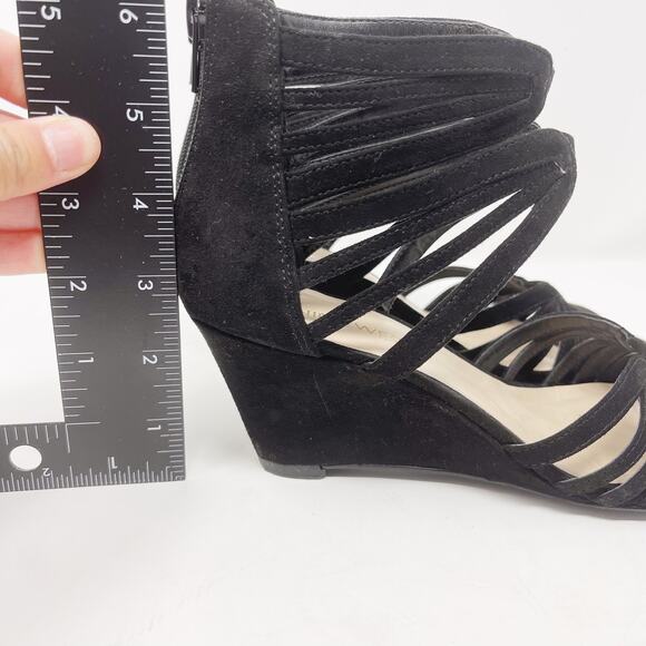 Nine West 6.5 Black Faux Suede Roseo Strappy Wedge Sandals Heeled Zip Back - Picture 3 of 13
